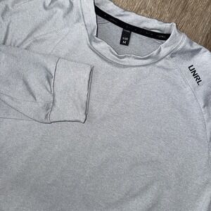 UNRL Crossover Crewneck Performance Pullover Men's Medium Light Grey Stretch